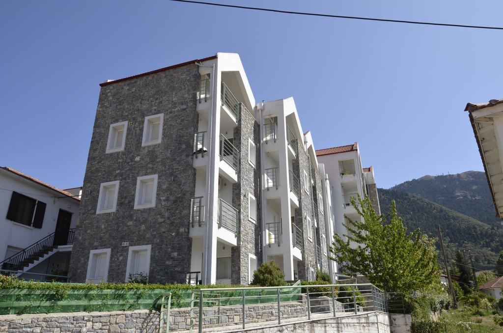 Kalavrita Luxurious Apartments ภายนอก รูปภาพ